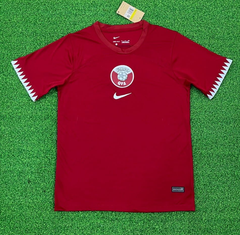 1464af66-777f-4a17-b1b7-7f6ea24101a5.jpeg Maglia Qatar stadium home
