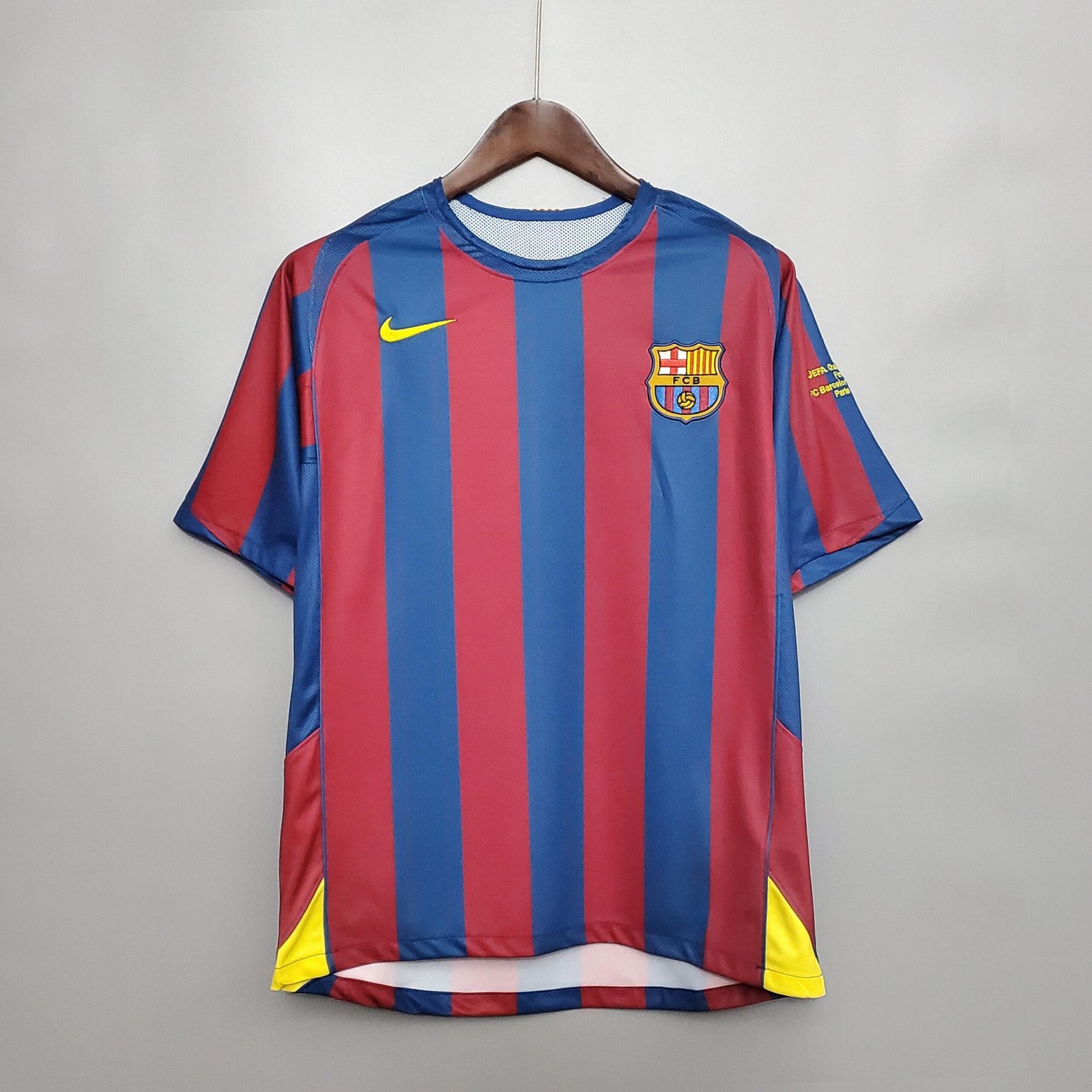 Maglia-Barcelona-2006-UEFA-Champions-League-Home5-scaled-1.jpg Maglia Barcellona 2006 Champions League
