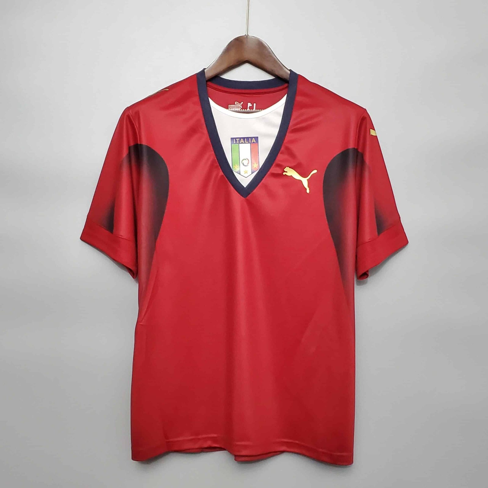 maglia-italia-portiere-2006-italy-goalkeeper-2006-5-scaled-1.jpg Maglia Portiere Italia 2006 rossa Puma