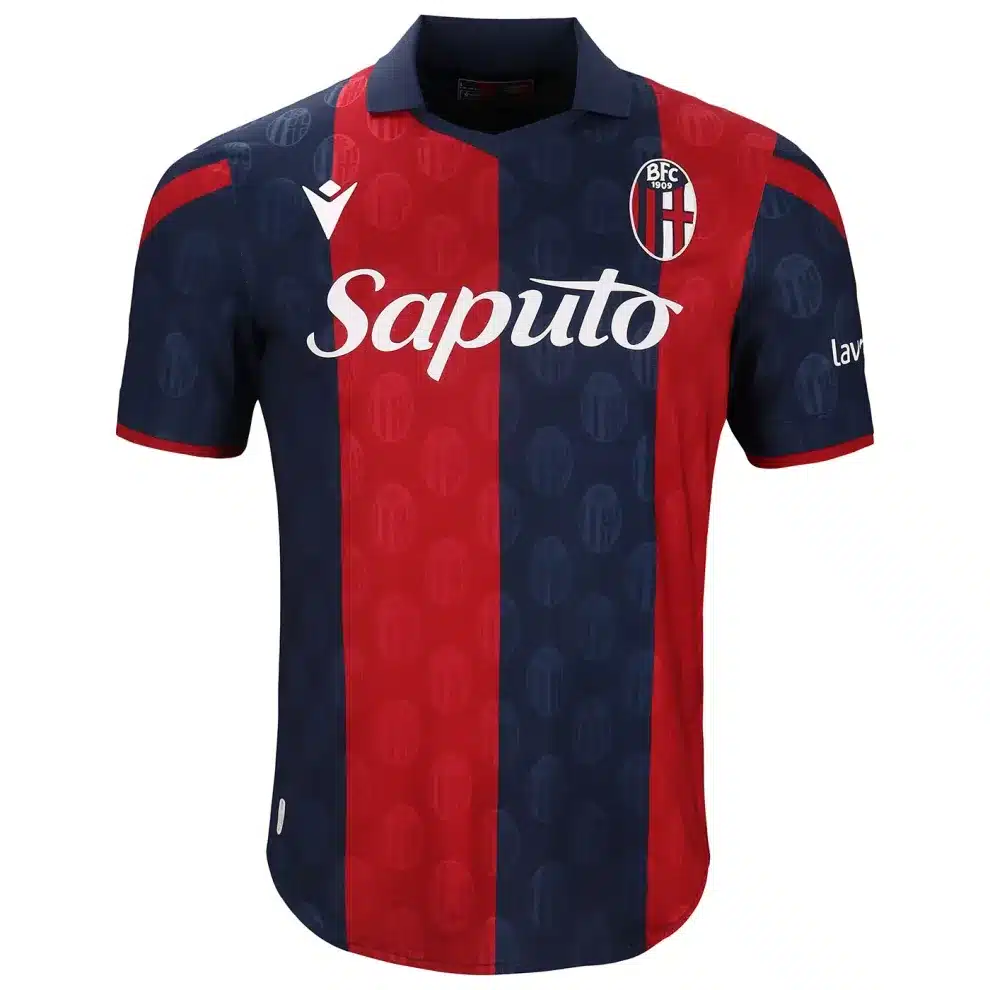 MAGLIA-BOLOGNA-HOME-2023-2024.webp MAGLIA BOLOGNA HOME 2023 2024