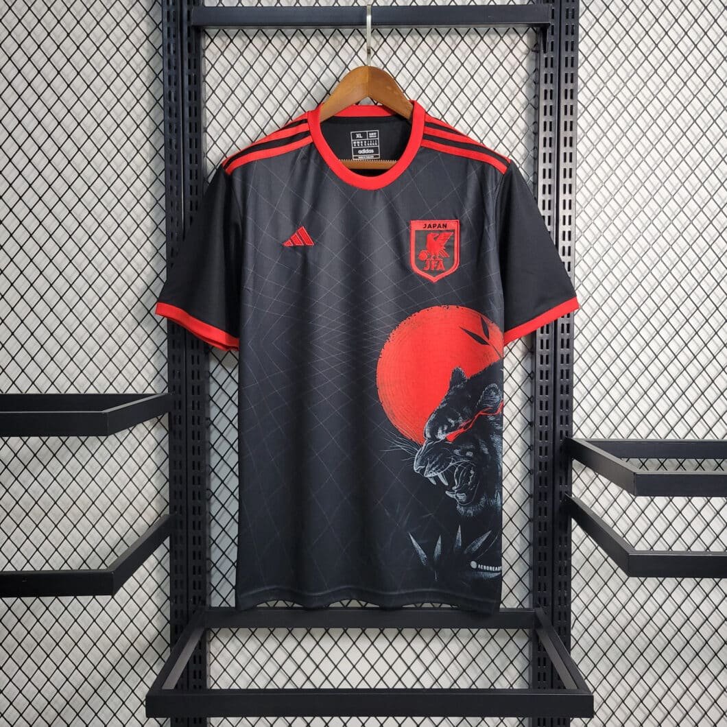 Maglia-Giappone-Black-Panther-23-24-scaled-e1721394195462.jpg Maglia Giappone Black Panther 23/24
