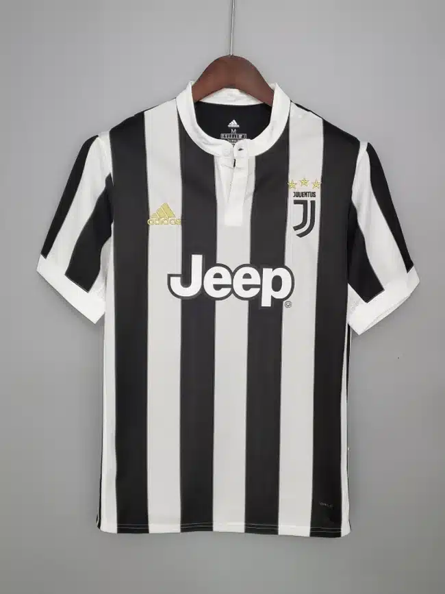 Maglia-Juventus-20172018-Home.webp Maglia Juventus 2017/2018 Home