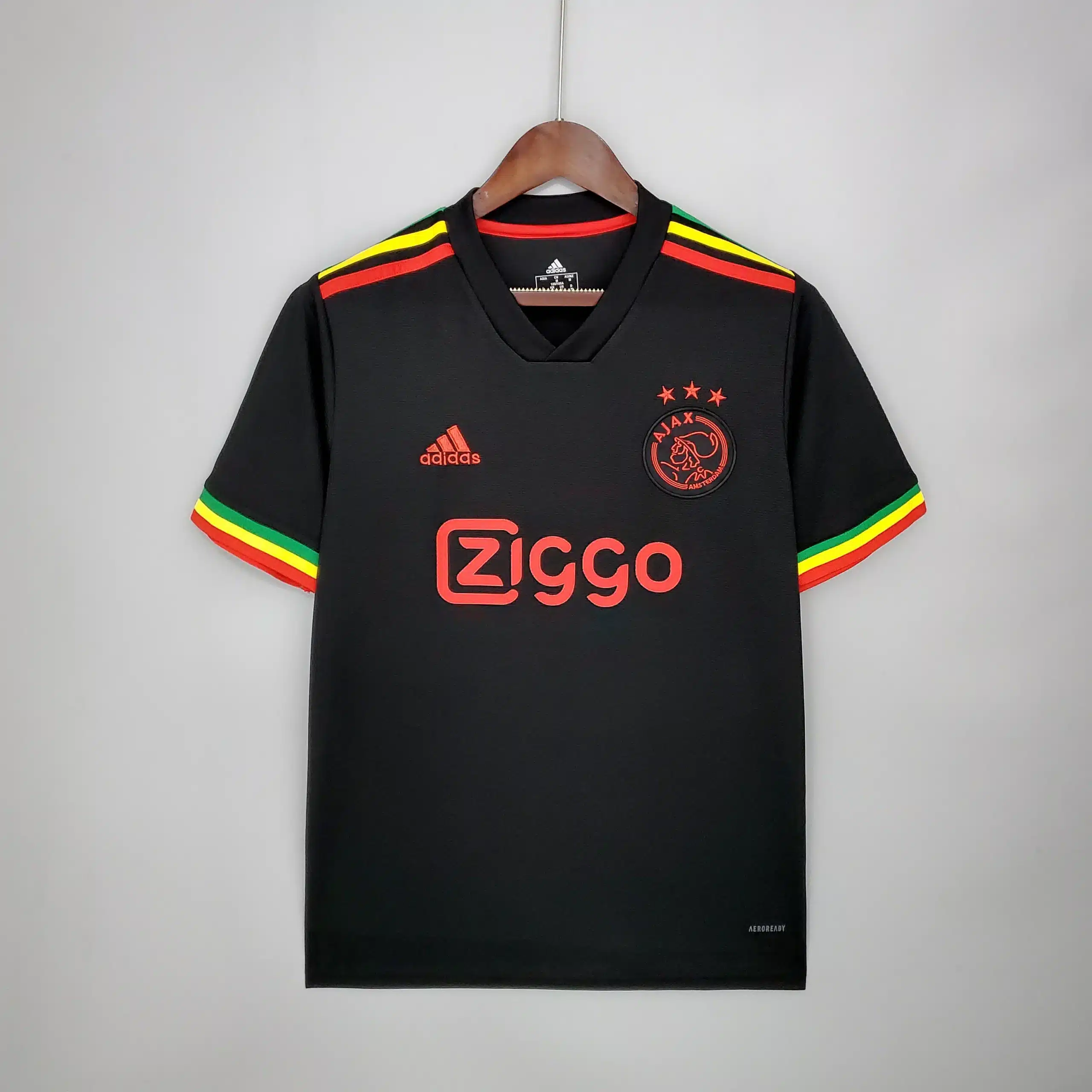 maglia-Ajax-Bob-Marley-scaled-1.webp Maglia Ajax Bob Marley Third 21/22