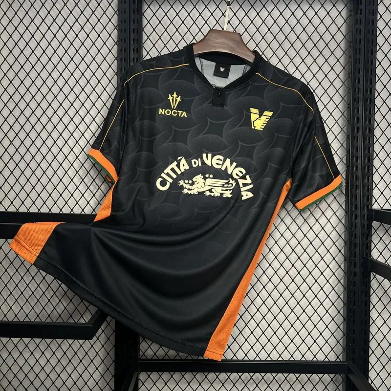 maglia_Venezia_2024-25_Home_Nocta__1.webp Maglia Venezia 2024/25 Home Nocta