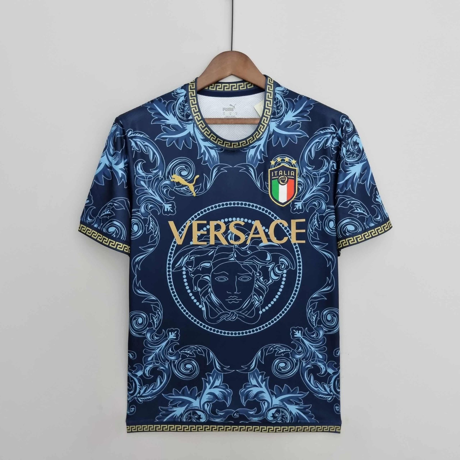 maglia_italia_versace_x_2022-scaled-1.jpg Maglia Italia Versace Blu Edizione Speciale